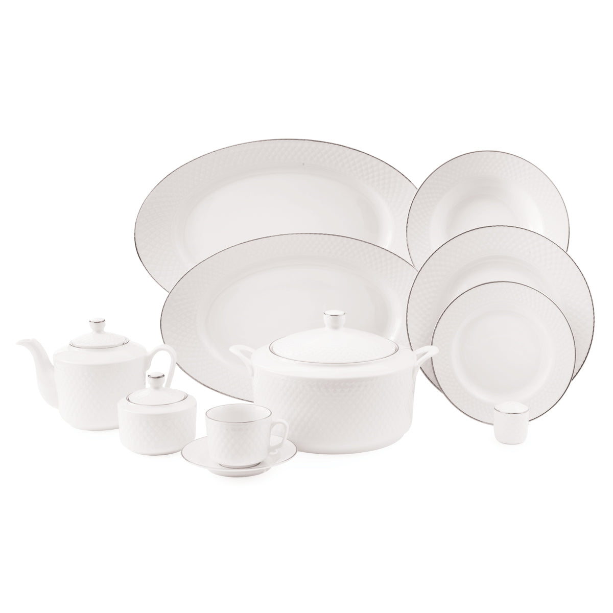 Oversikt over Radiance Silver-serviset med tallerkener, serveringsfat, suppeterrin, tekanne, sukkerskål og kopp.